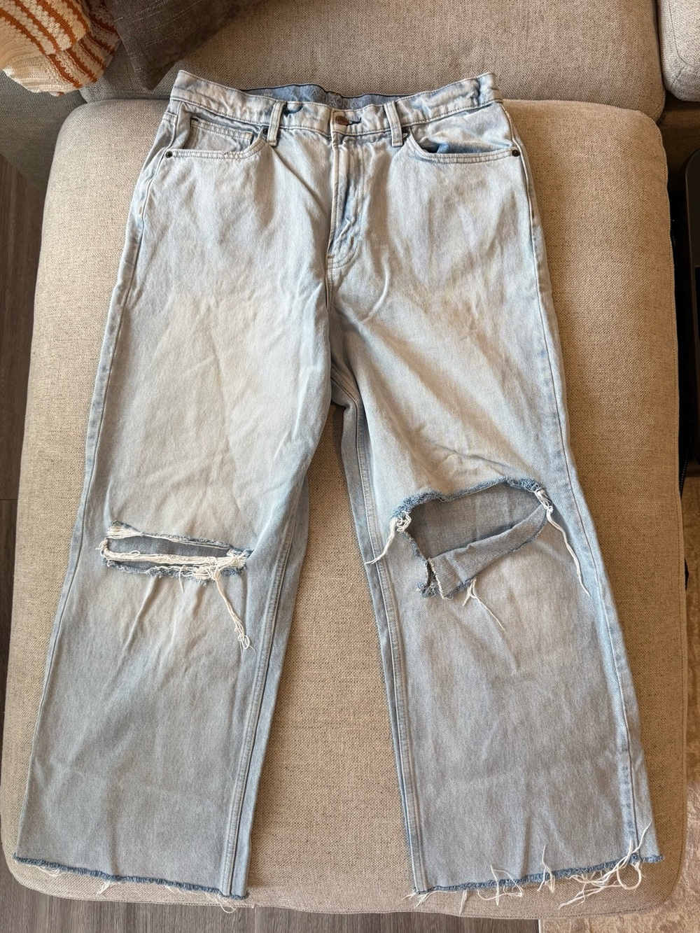 Arizona Jean Company Light Blue Distressed Straight Jeans
